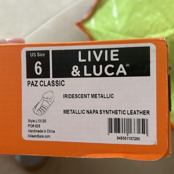 Toddler girls size 6 Livie & Luca iridescent metallic sandal Mary Jane’s - Picture 5 of 5